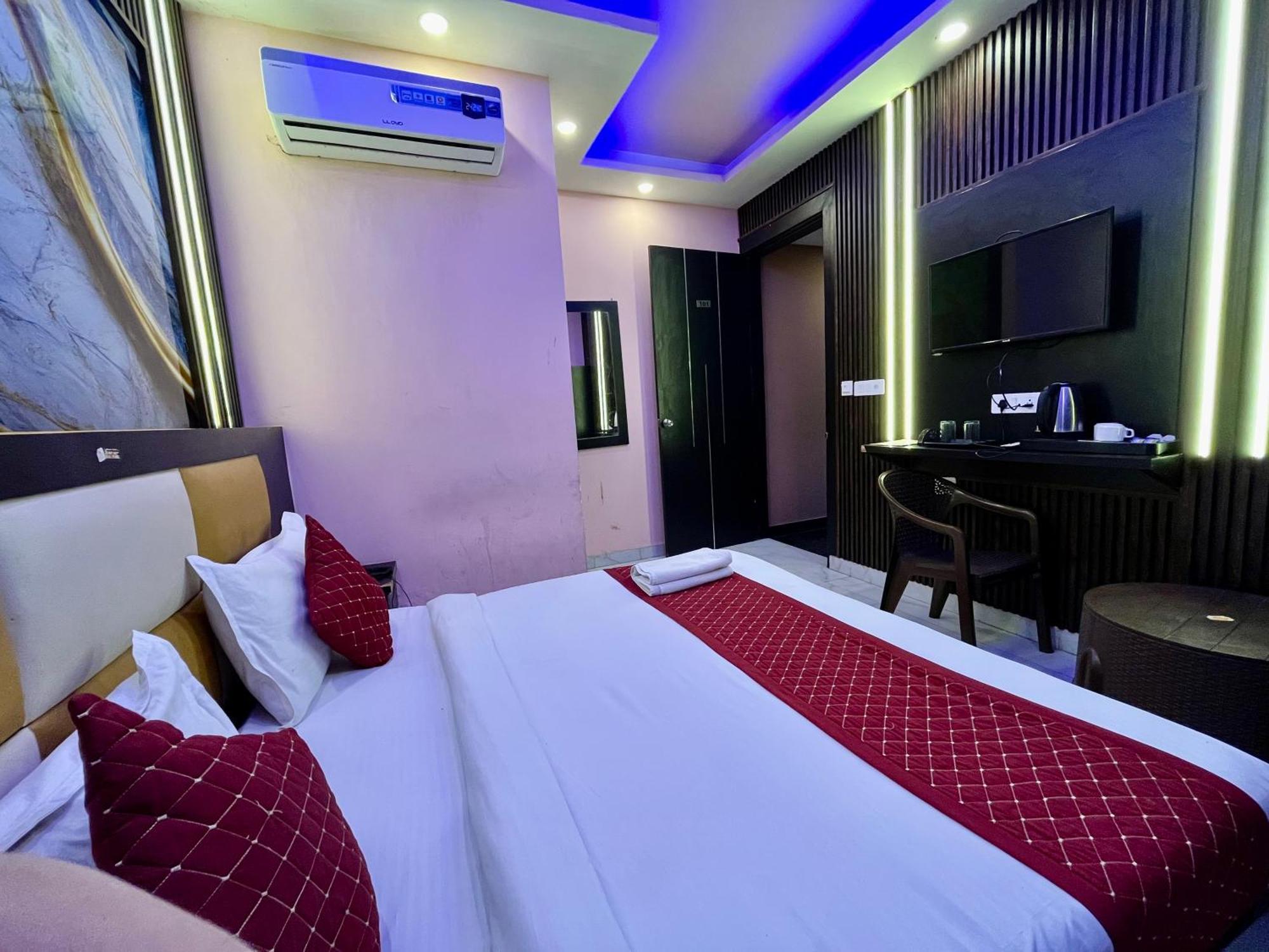 Jupiter Plaza Delhi Airport Hotel New Delhi Buitenkant foto